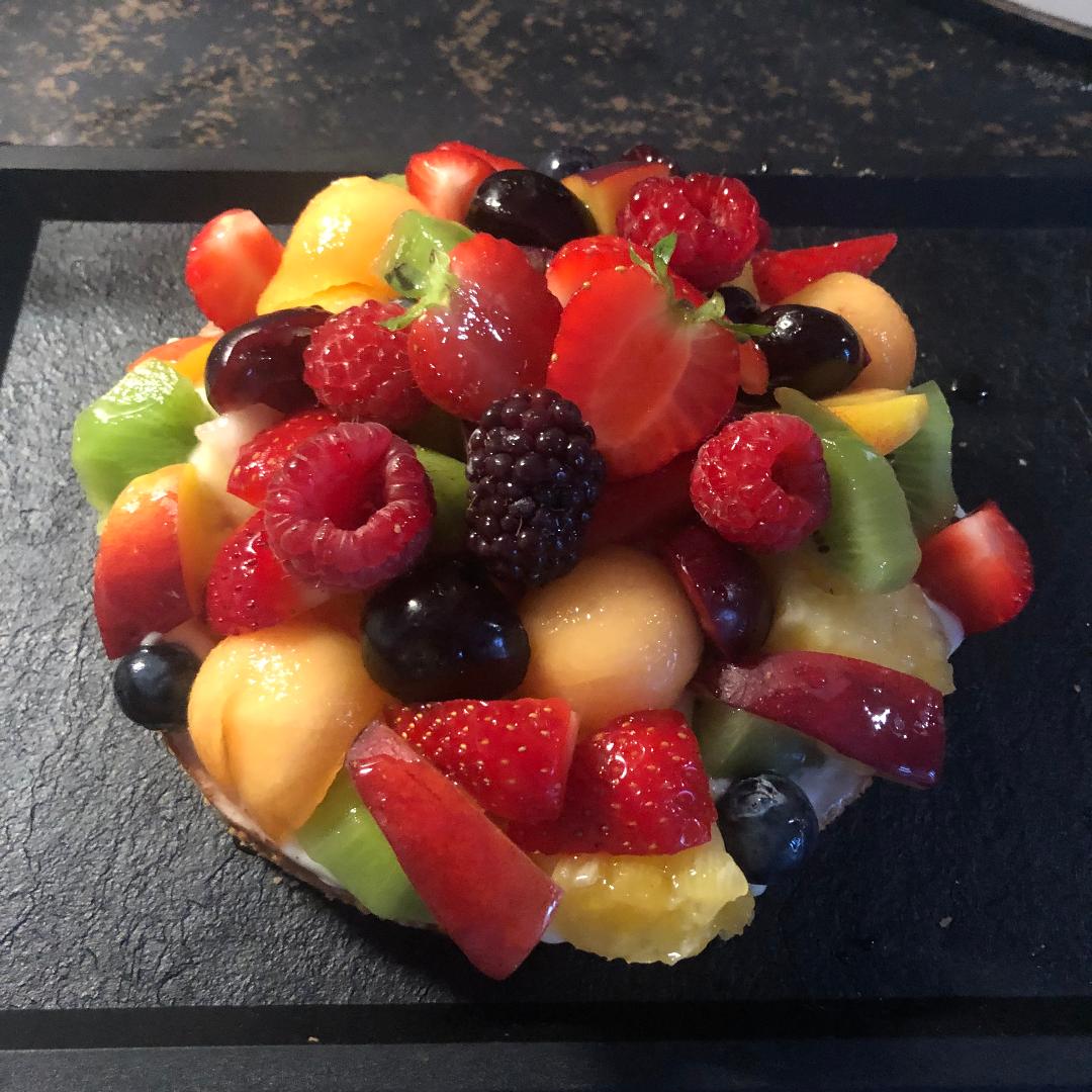 Tarte aux Fruits Frais – Dessert Gourmand avec des Fruits de Saison